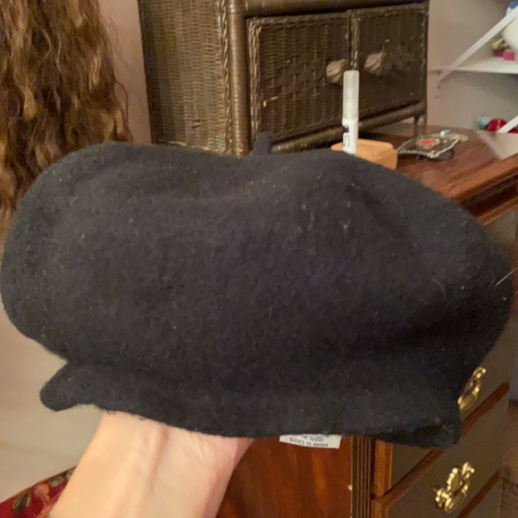 🍀Wool Beret - Picture 2 of 2